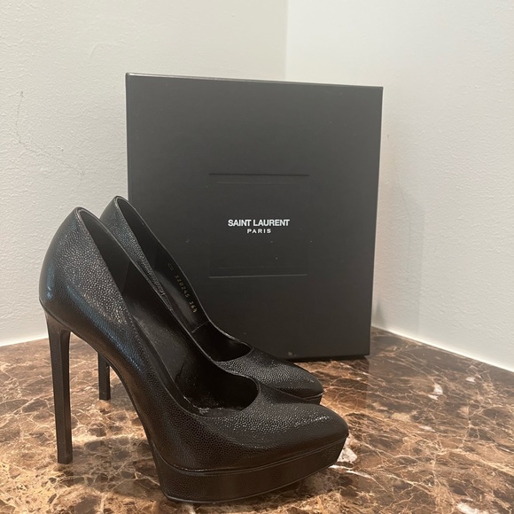 Saint Laurent - Picture 1 of 5